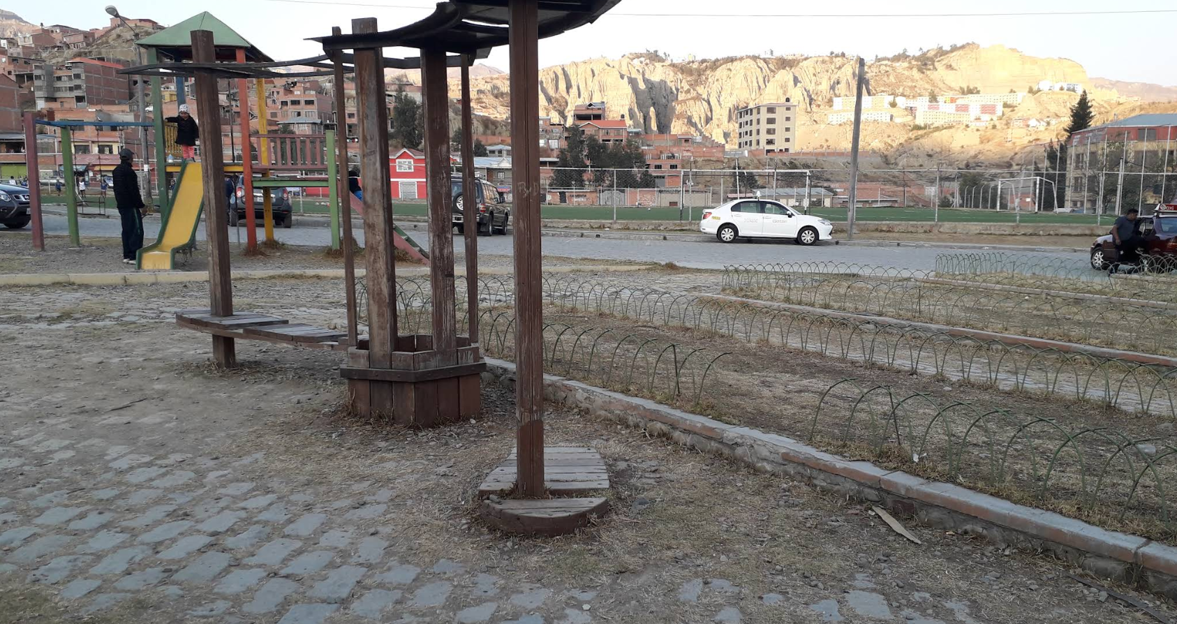 Cancha Gomez vista lateral